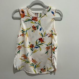 Forever 21 tropical white Top. Size small
